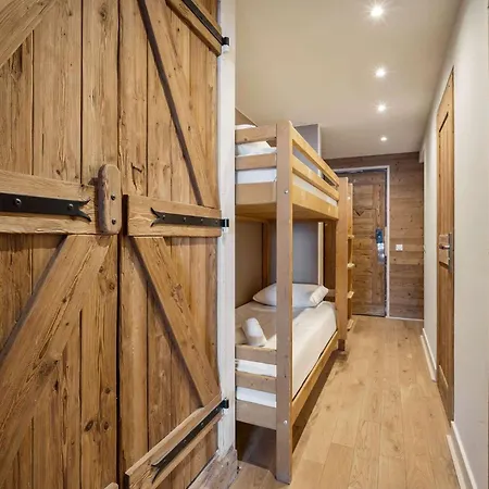 아파트 Cozy Renovated With Panoramic Mountain View 발토랑스
