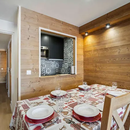 Cozy Renovated With Panoramic Mountain View 아파트 *
